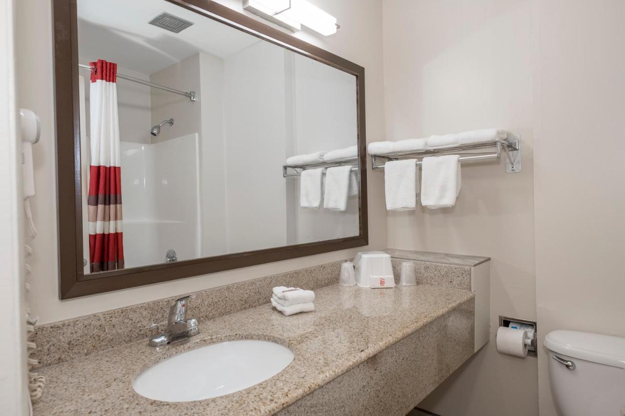 Red Roof Inn Bishopville מראה חיצוני תמונה