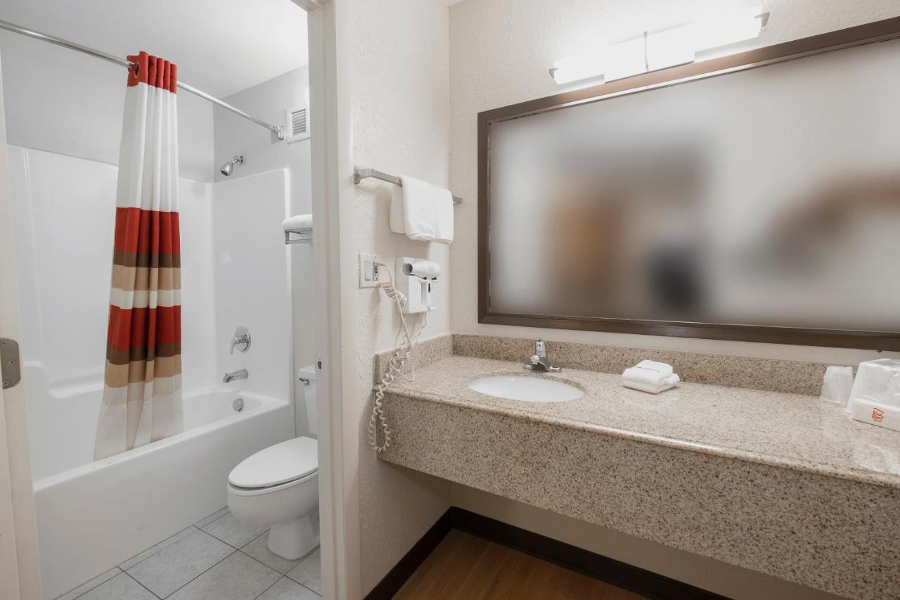 Red Roof Inn Bishopville מראה חיצוני תמונה