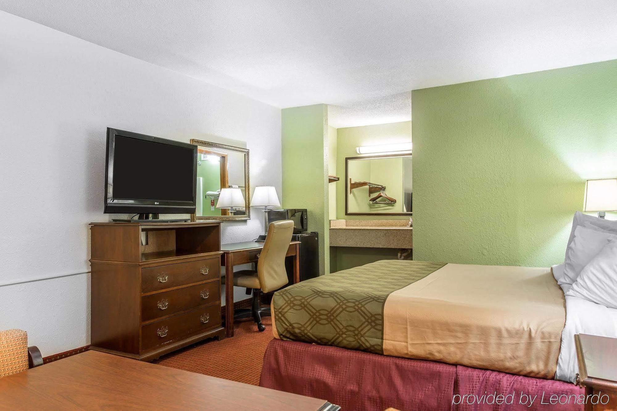 Red Roof Inn Bishopville מראה חיצוני תמונה