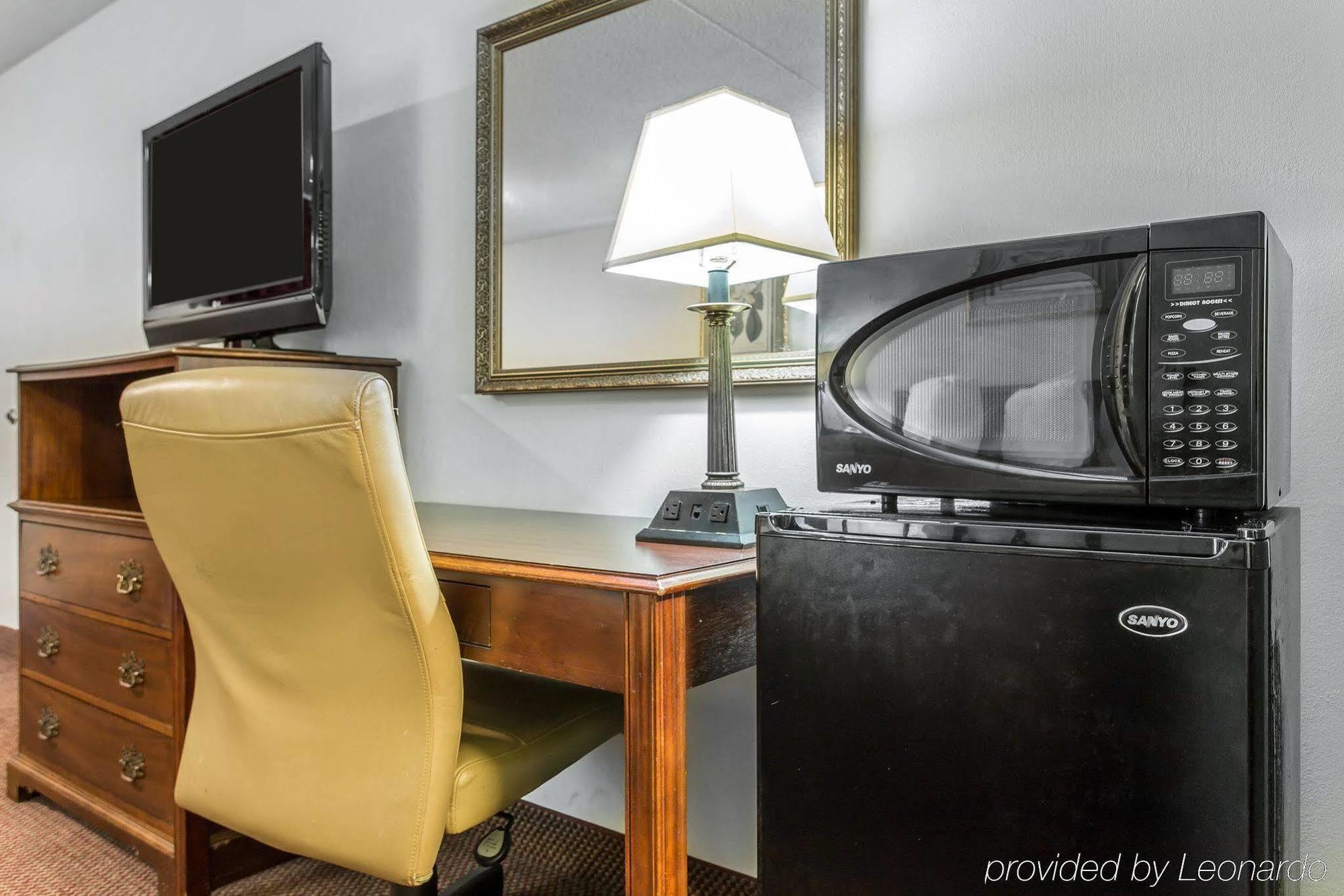 Red Roof Inn Bishopville מראה חיצוני תמונה